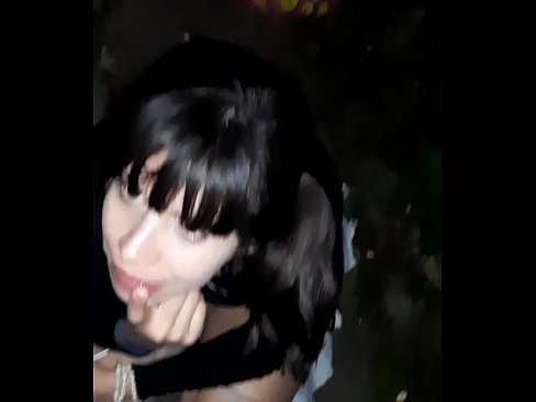 ❤️ Di jalan sirit bareuh di tukeran pikeun permen ❤️❌ video porno di urang